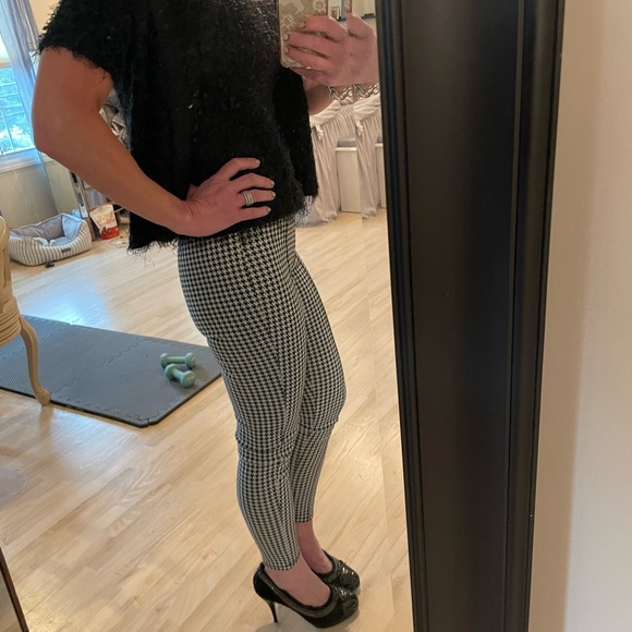 Chanel sweater set - Picture 2 of 11